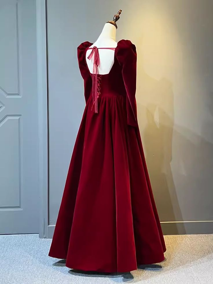 Elegant Red Velvet Long Sleeves Evening Dress Formal Prom Dress With Beaded cc1567