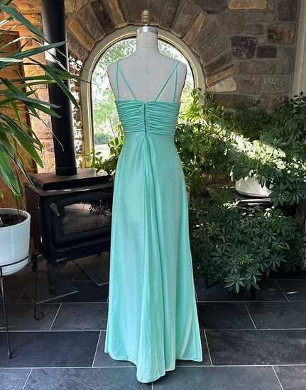 Unique Light Green Spaghetti Strap Bridesmaid Prom Dress Vintage party Evening Gown cc1761