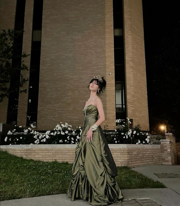 Luxurious Strapless Ball Gown Vintage Green Beaded Prom Dress Evening Dress cc1427
