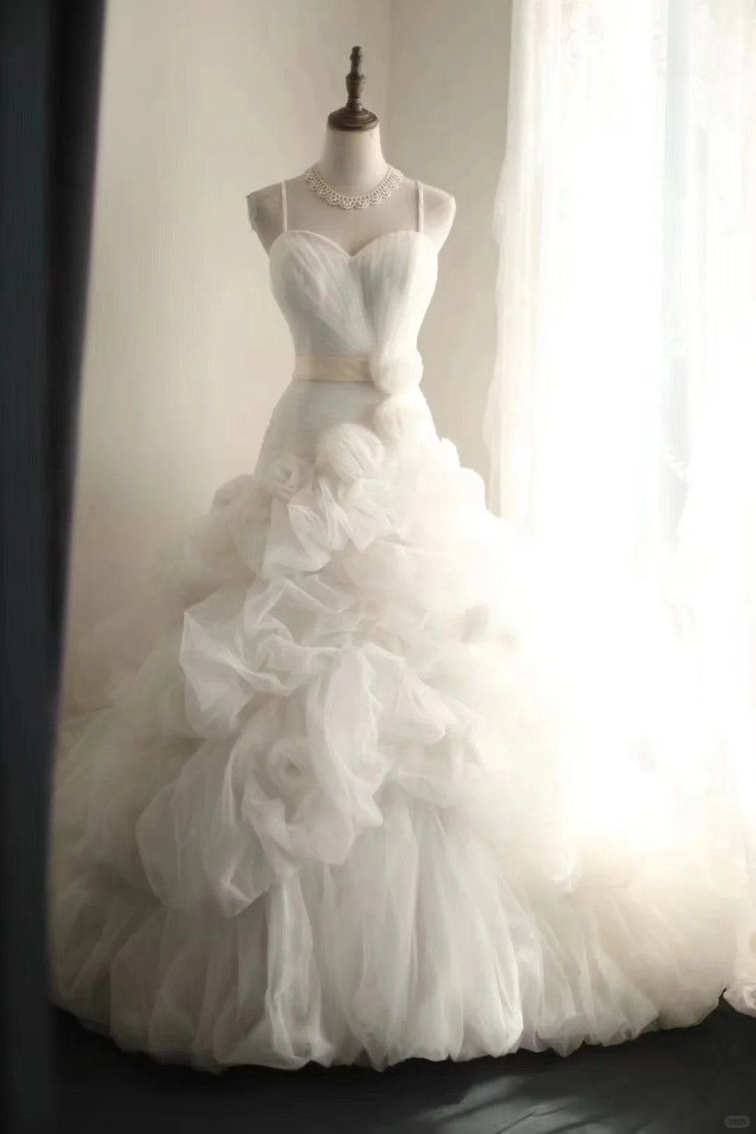 Classy Spaghetti Straps Tulle Ruched White A Line Long Wedding Dress cc3189