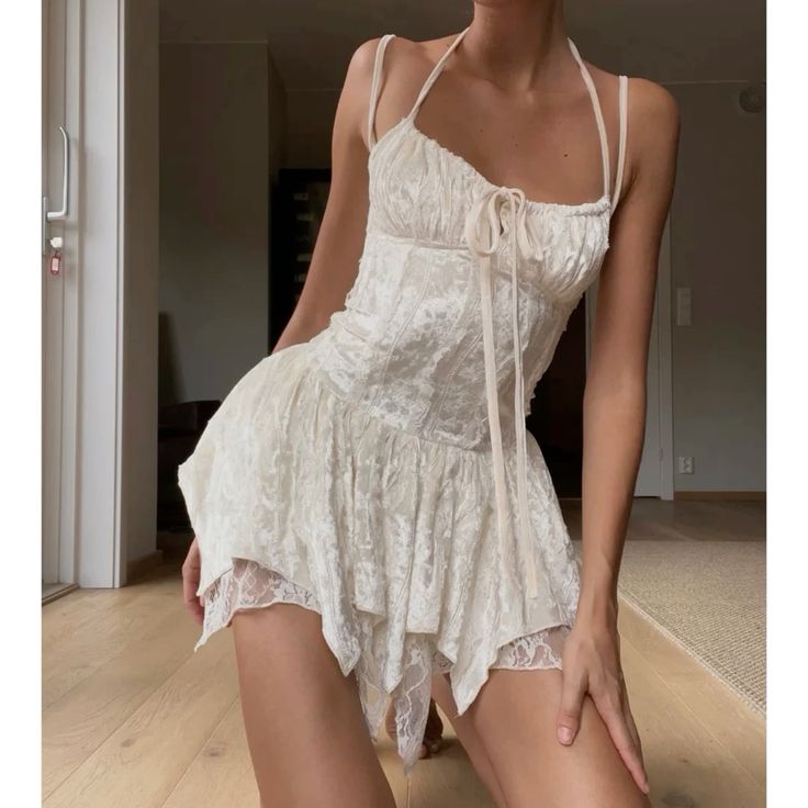 Vintage Palace Off-White Strap Deep V Neck Lace Birthday Short Skirt Homecoming Dress cc4070