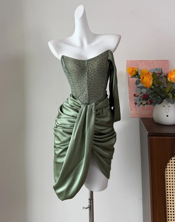Charming Homecoming Dress Dark Green Strapless Pleated Beading Birthday Party Dress Cocktail Dress cc5741
