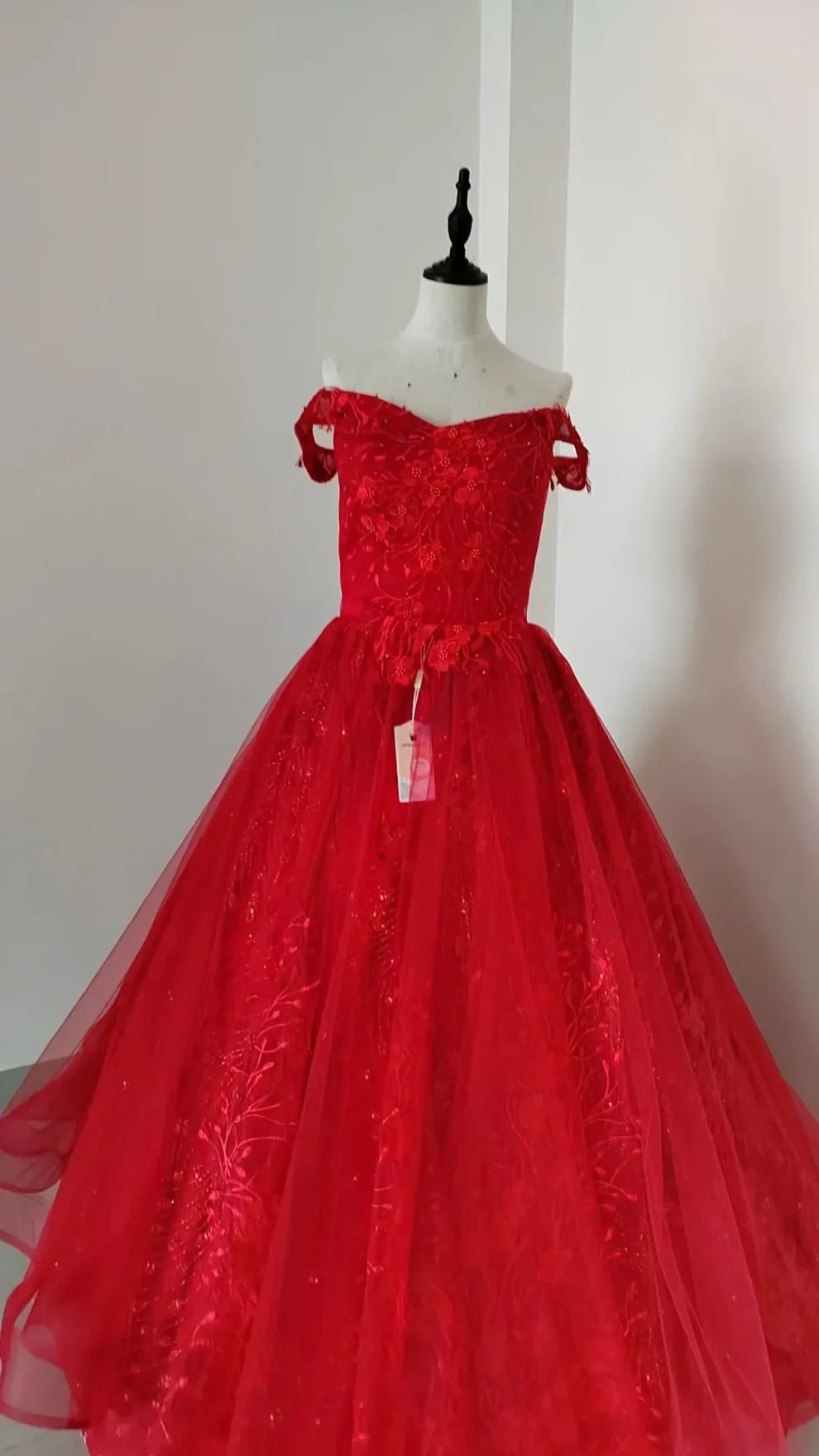 Sweet Pink Tulle Lace Appliques Ball Gown,Off The Shoulder Quinceanera Dress cc2620
