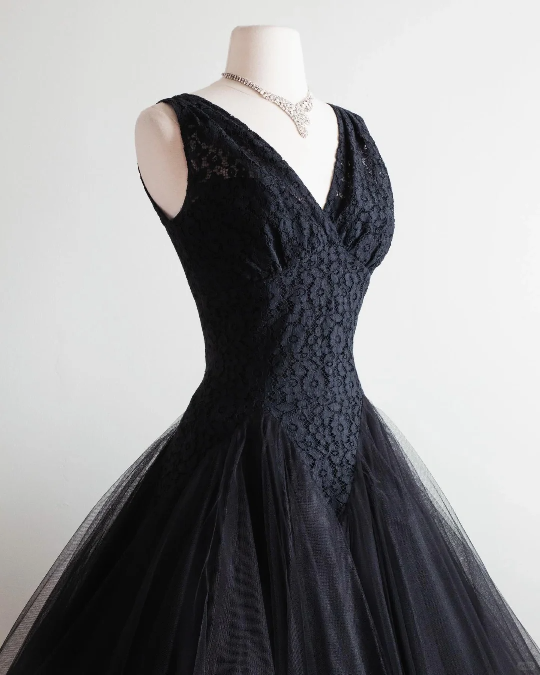 Classy V Neck Tulle Lace A Line Birthday Outfits Black Short 6th Grade Homecoming Dress cc3347