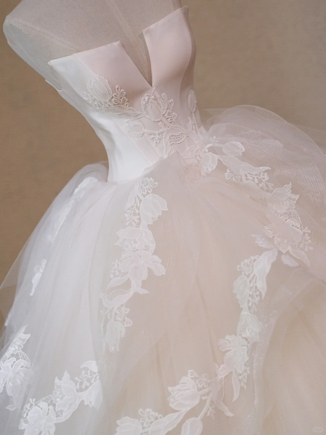 Pretty White Satin Tulle Appliques Long Wedding Dress Formal Bridal Dress cc3463