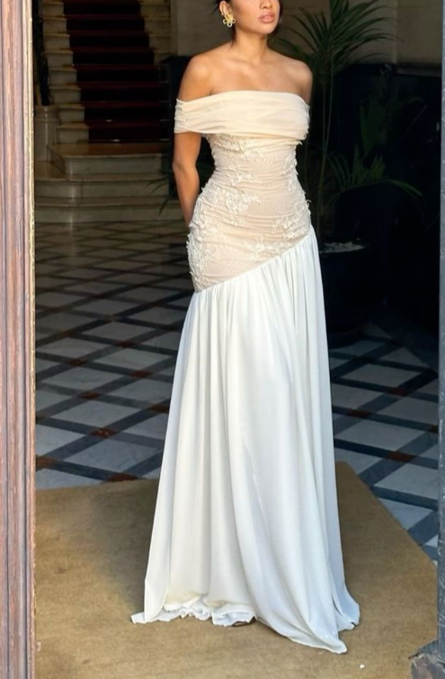 Elegant Strapless Lace Appliques Chiffon Prom Evening Dress Long Wedding Dress cc2244