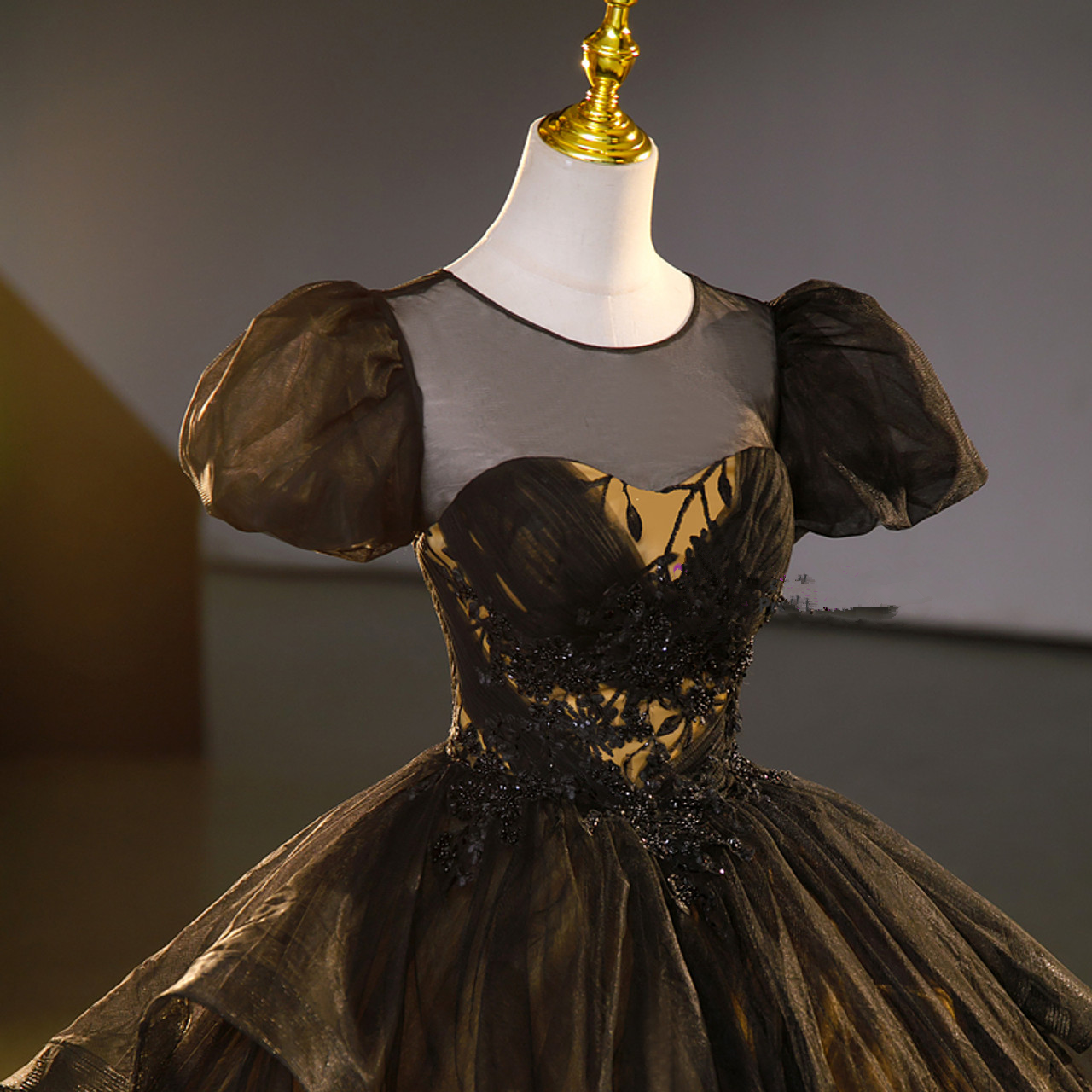 Black Tulle Puff Sleeves Appliques Beading Quinceanera Dress Sweet 16 Ball Gown cc2329