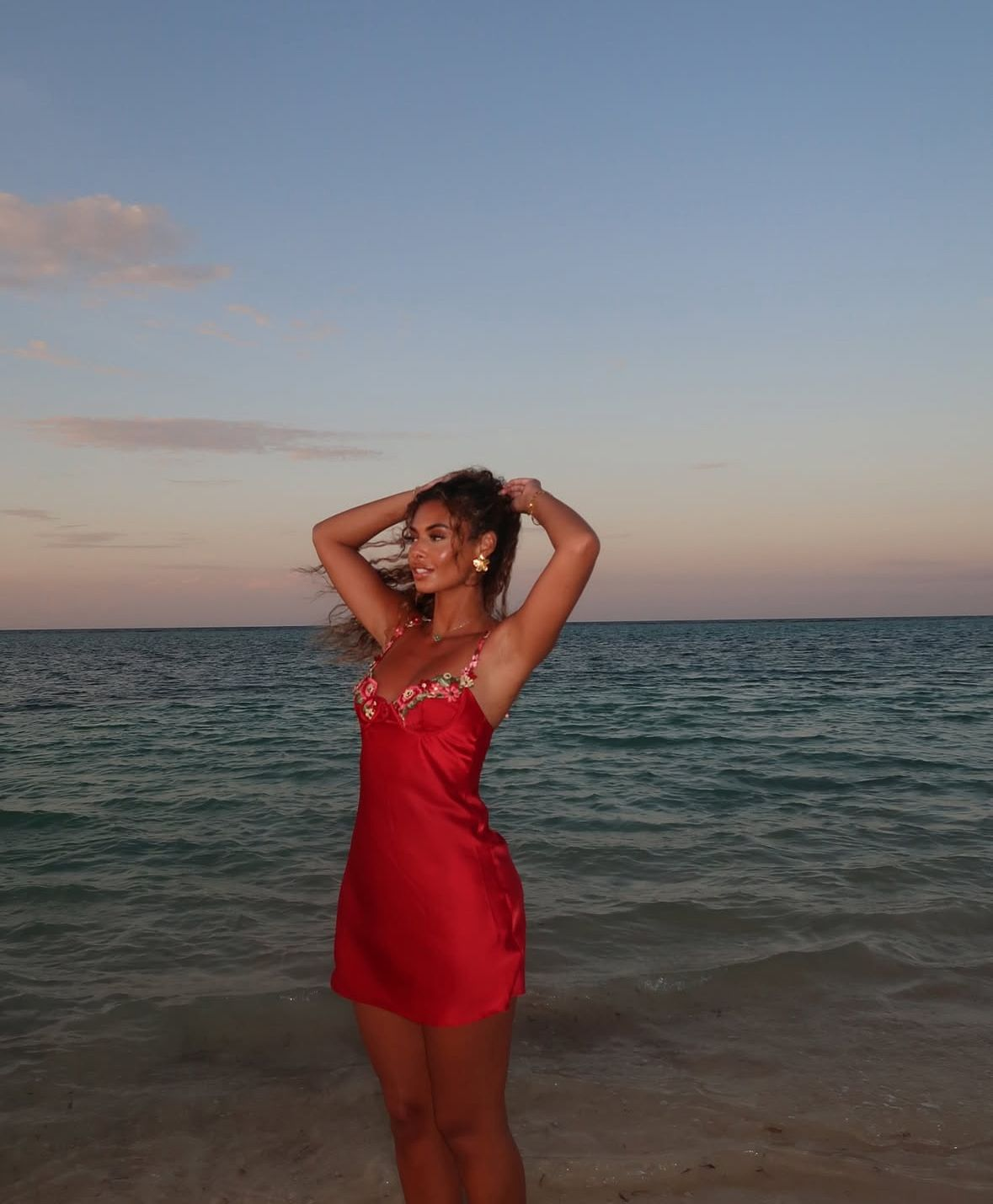 Pretty Spaghetti Straps Red Satin Appliques Short Party Dress Graduation Homecoming Dress cc3390