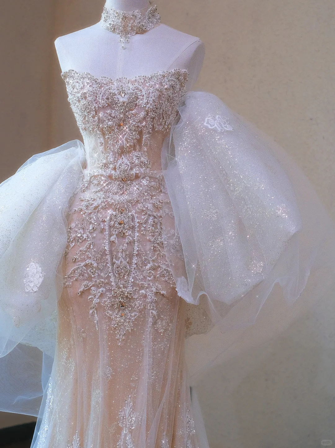 Classy Champagne Strapless Tulle Lace Appliques Mermaid Long Wedding Dress cc3462