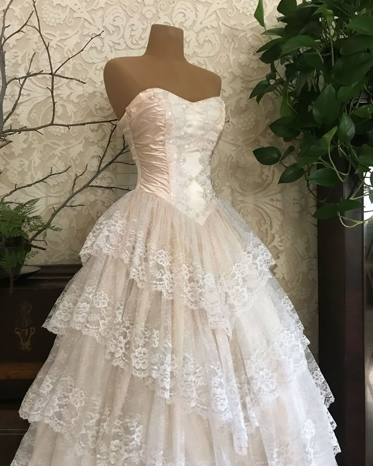 Strapless Lace Layered A Line Prom Dress Elegant Ball Gown cc2736