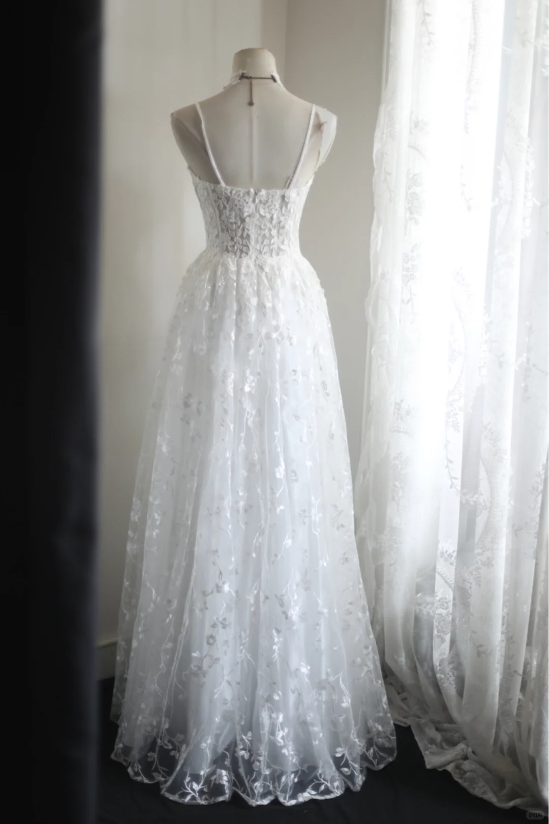 Vintage White Spaghetti Straps Lace A Line Wedding Dress Guest Dress cc3190