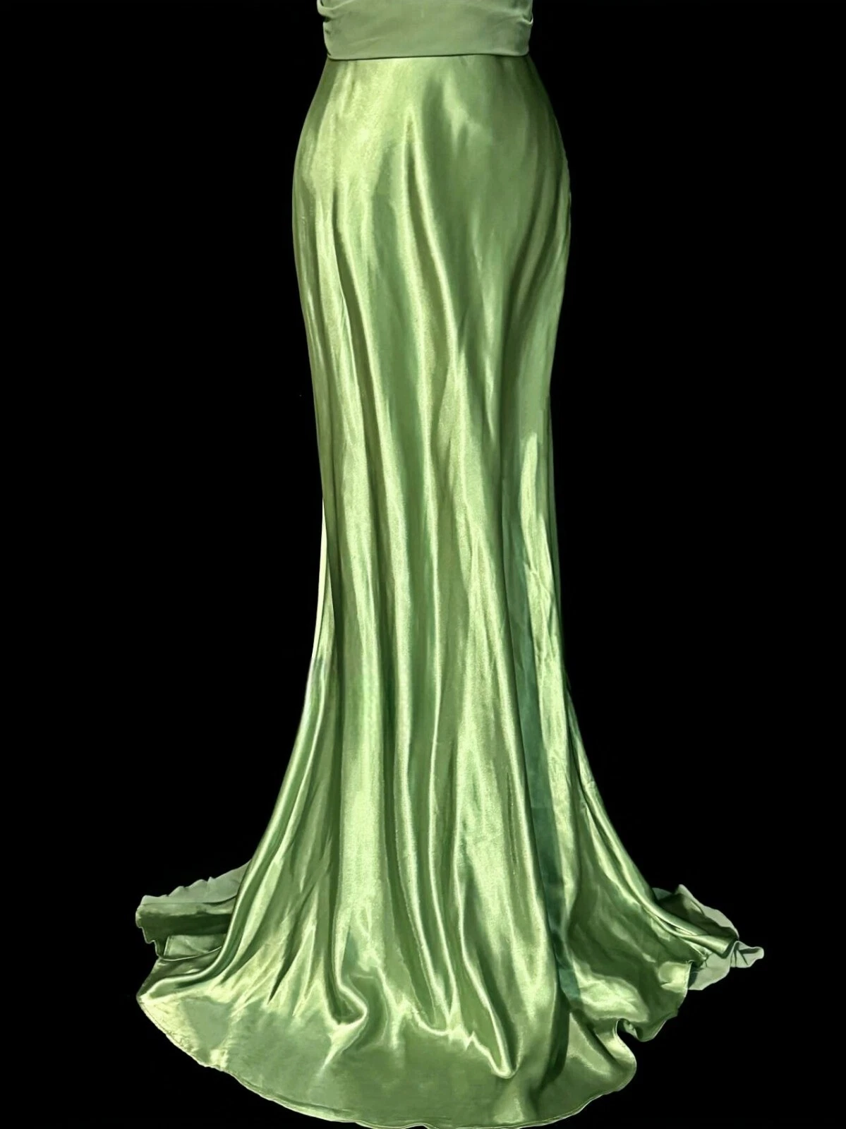 Sexy Green Prom Dress Satin V-Neck Backless Pleated Evening Dress cc3015