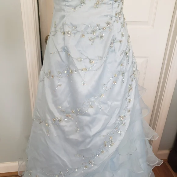 Elegant Light Blue Tulle Sequins Beaded Evening Dress Layered A Line Party Prom Dress cc2450