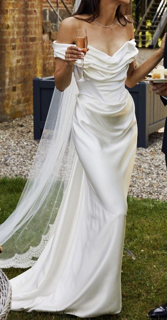 Elegant White Off The Shoulder Wedding Dress,Satin Pleated Mermaid Prom Evening Dress cc2471