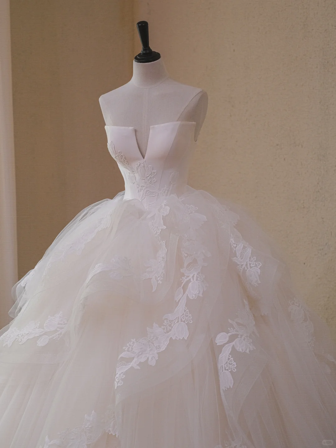 Pretty White Satin Tulle Appliques Long Wedding Dress Formal Bridal Dress cc3463