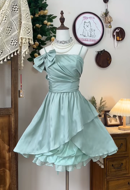 Cute Green Spaghetti Straps Satin Pleated Homecoming Dress Short Birthday Outfits cc3099