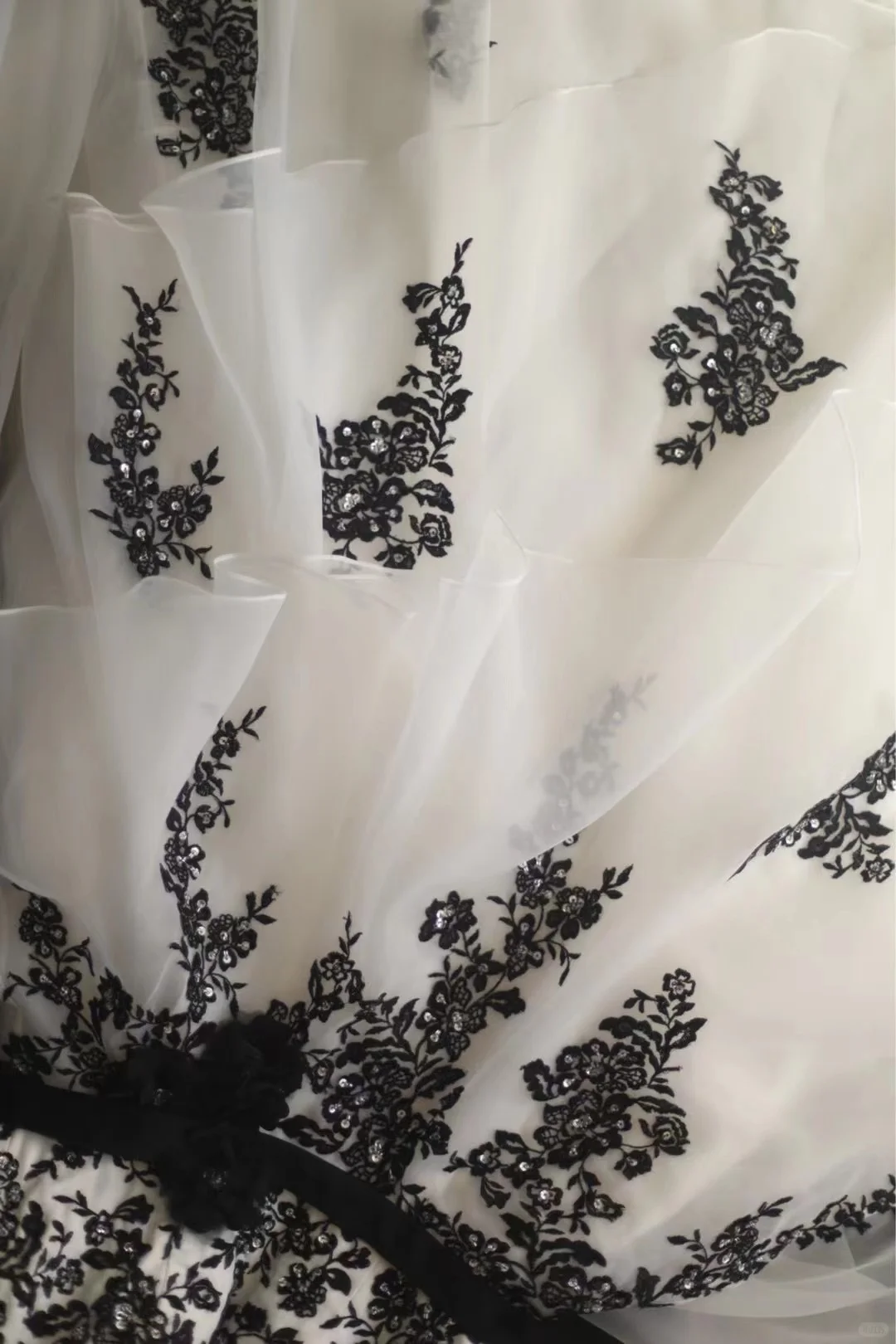 Elegant White Tulle Lace Appliques Formal Wedding Dress cc3186