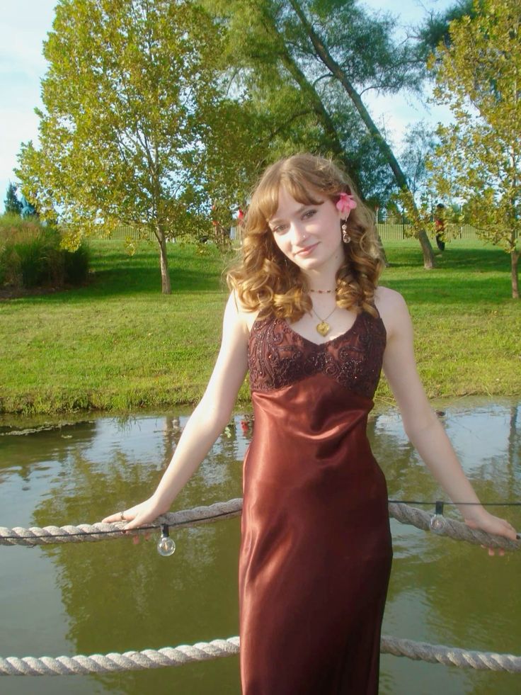 Retro Elegant Burgundy Slim Halter Collar Satin Long Prom Dress Evening Dress cc4814