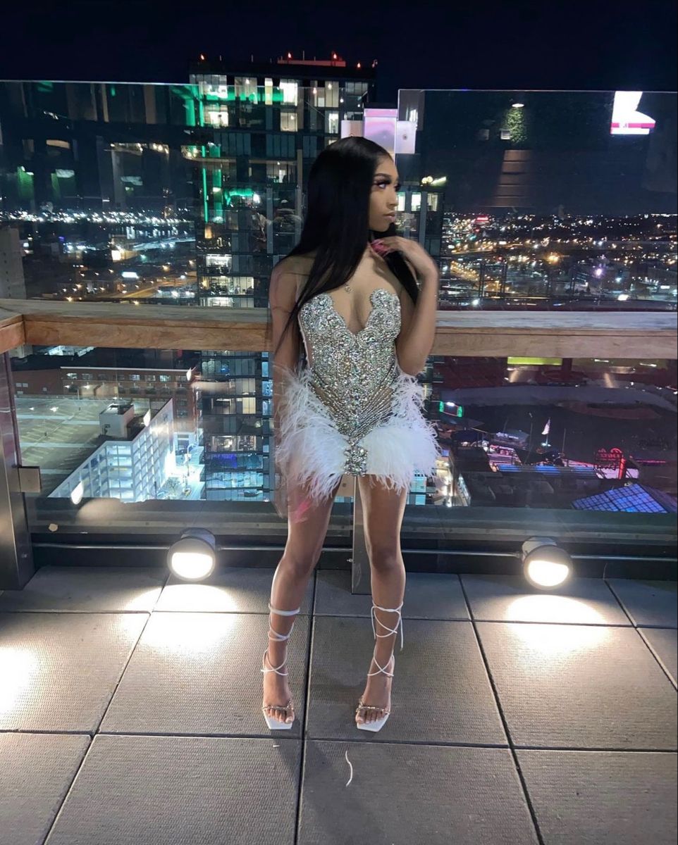 Gorgeous Silver Sleeveless White Feather Rhinestone Slim Fit 16th Birthday Homecoming Dress cc4160