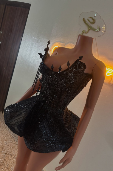 Gorgeous Black Sleeveless Spiked Sequined Tassel Chain A-line 17th Birthday Homecoming Dress cc4180