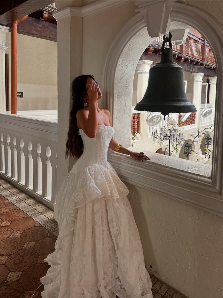 Vintage White Strapless Lace Long Ball Gown Evening Dress cc4917