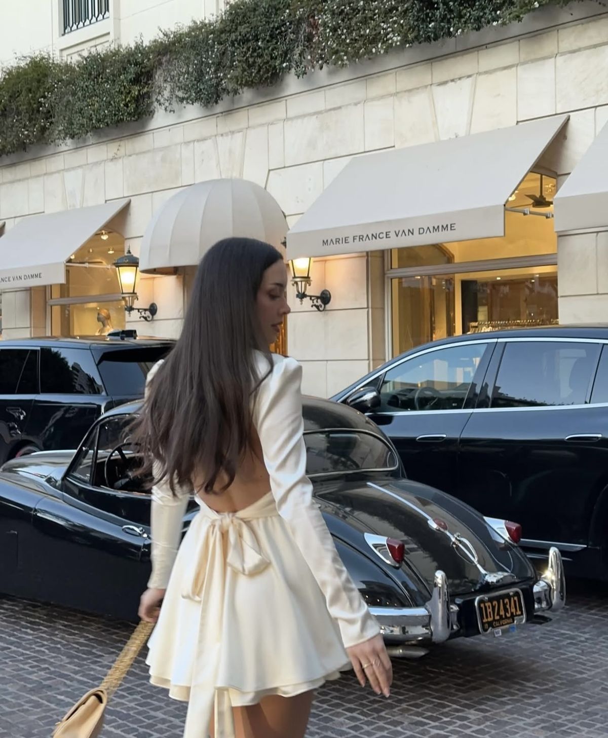 Elegant Off-white High-neck Hollow Long-sleeved Satin A-line 17th Birthday Homecoming Dress cc4236