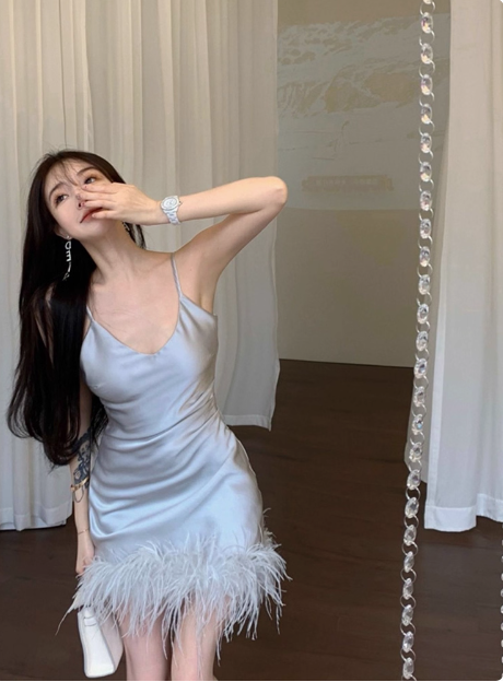 Sweet Strapless V-Neck Satin Feather 17th Birthday Homecoming Dress cc3764