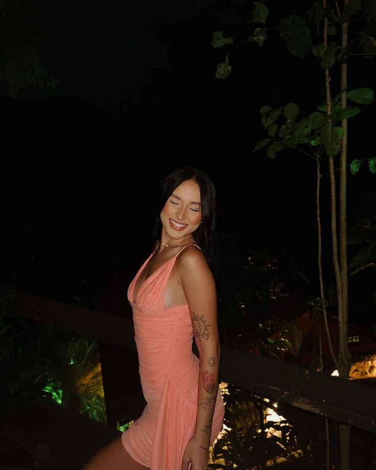 Elegant Halterneck Low-cut Grapefruit-colored Pleated Hip-hugging Birthday Skirt Homecoming Dress cc3920