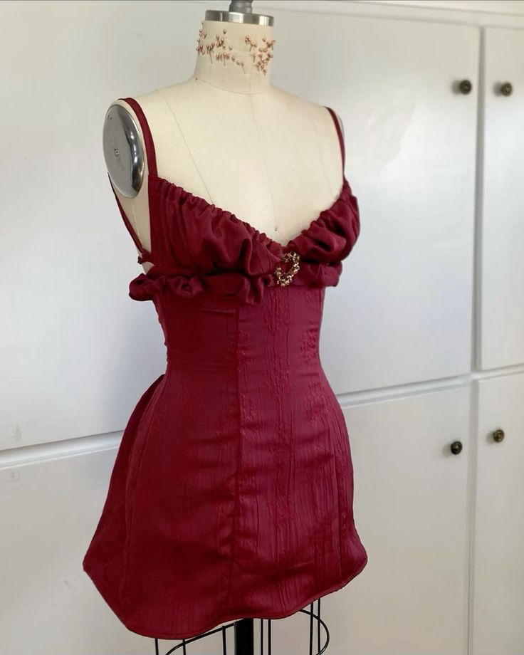 Vintage Burguny Dark Pattern V-neck Slim Birthday Dress Homecoming Dress cc3997