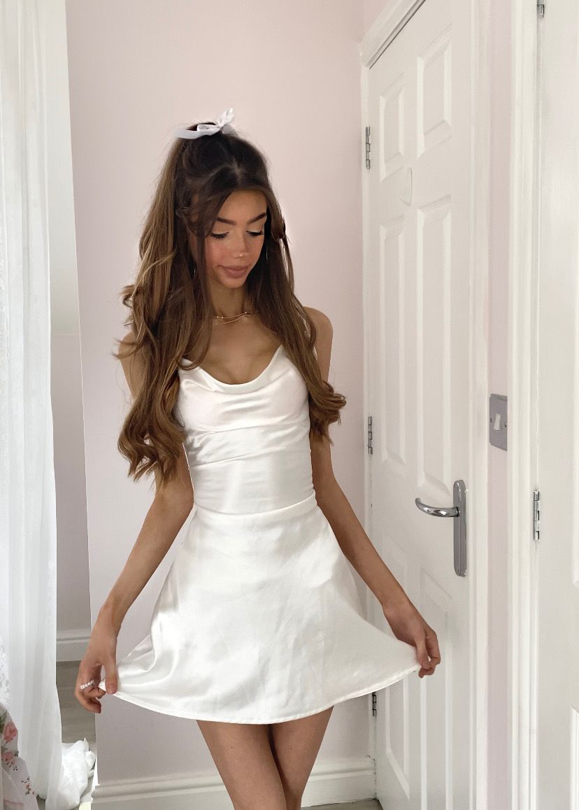 Sweet White Slouch Neckline And Waisted A-line Satin 16th Birthday Homecoming Dress cc4521