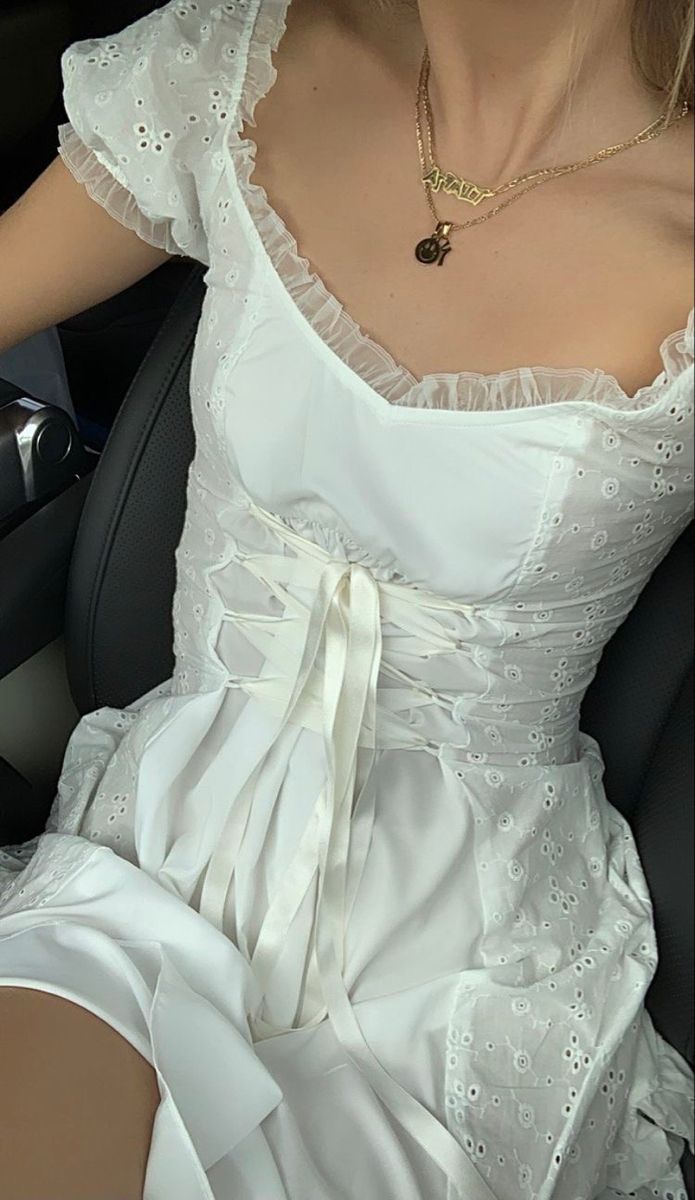 Sweet White Lace Short-sleeved Hollow Embroidery Waist Birthday Homecoming Dress cc4597