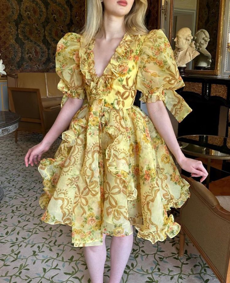 Gorgeous Retro Yellow Floral V-neck Ruffled Puff Sleeve Waist A-line 17th Birthday Homecoming Dress cc4613
