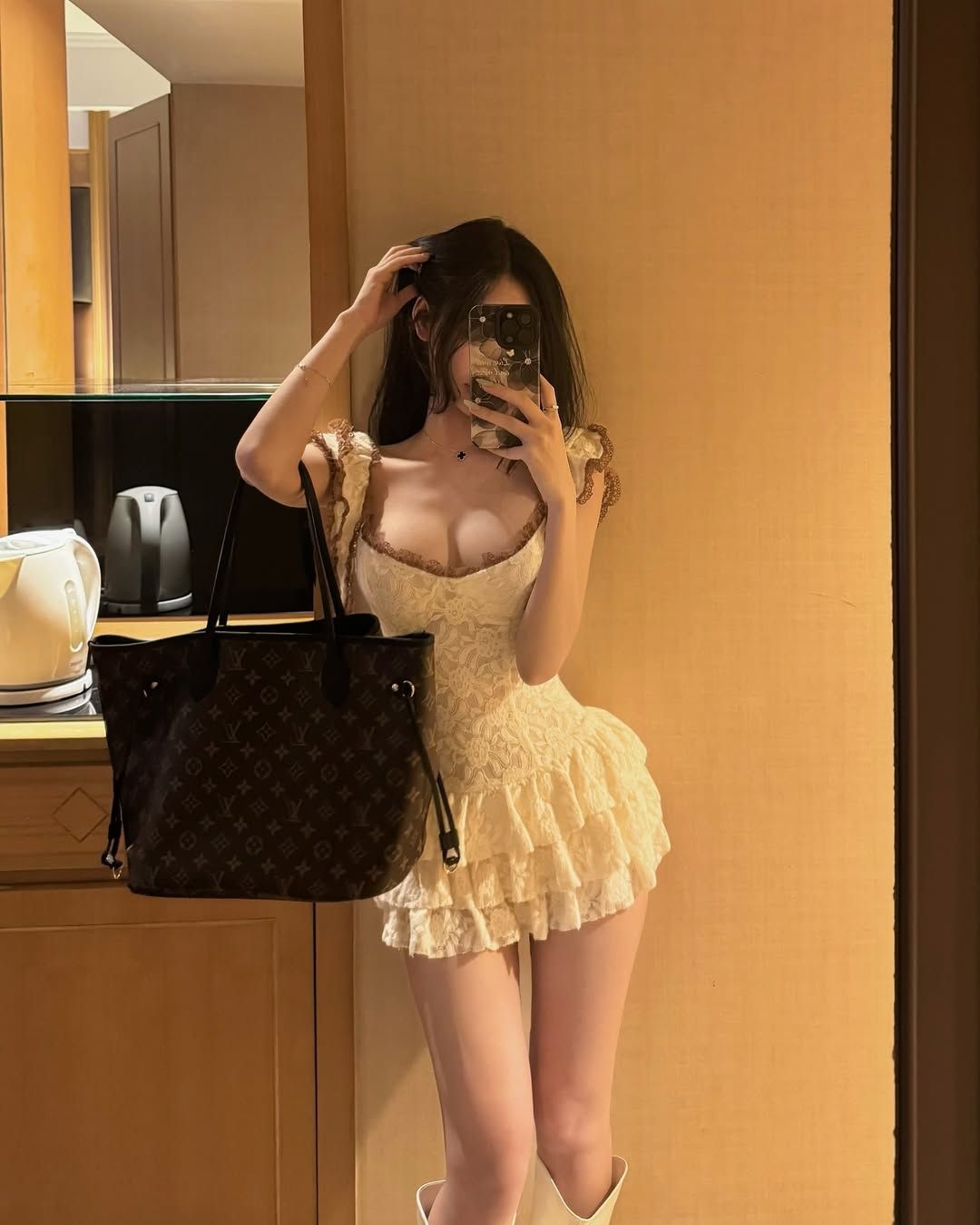 Sweet Off-white Square Neck Lace Flying Sleeves Tiered Birthday Skirt Homecoming Dress cc4085