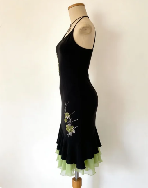 Vintage Black Halter Neck Embroidered Velvet Ruffle Prom Dress Evening Dress cc5059