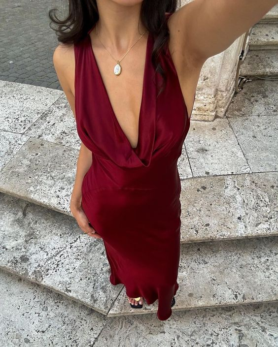 Charming Burgundy Satin Sheath Party Evening Dress cc2091