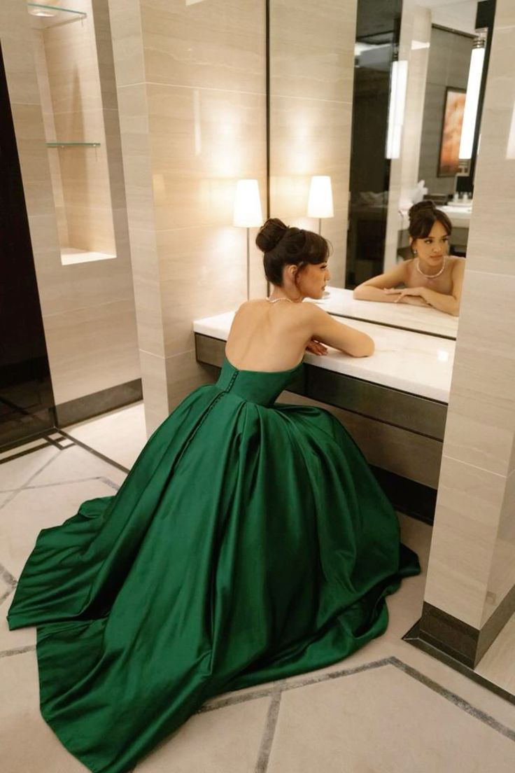 Elegant Strapless Green A Line Satin Party Evening Dress cc1883