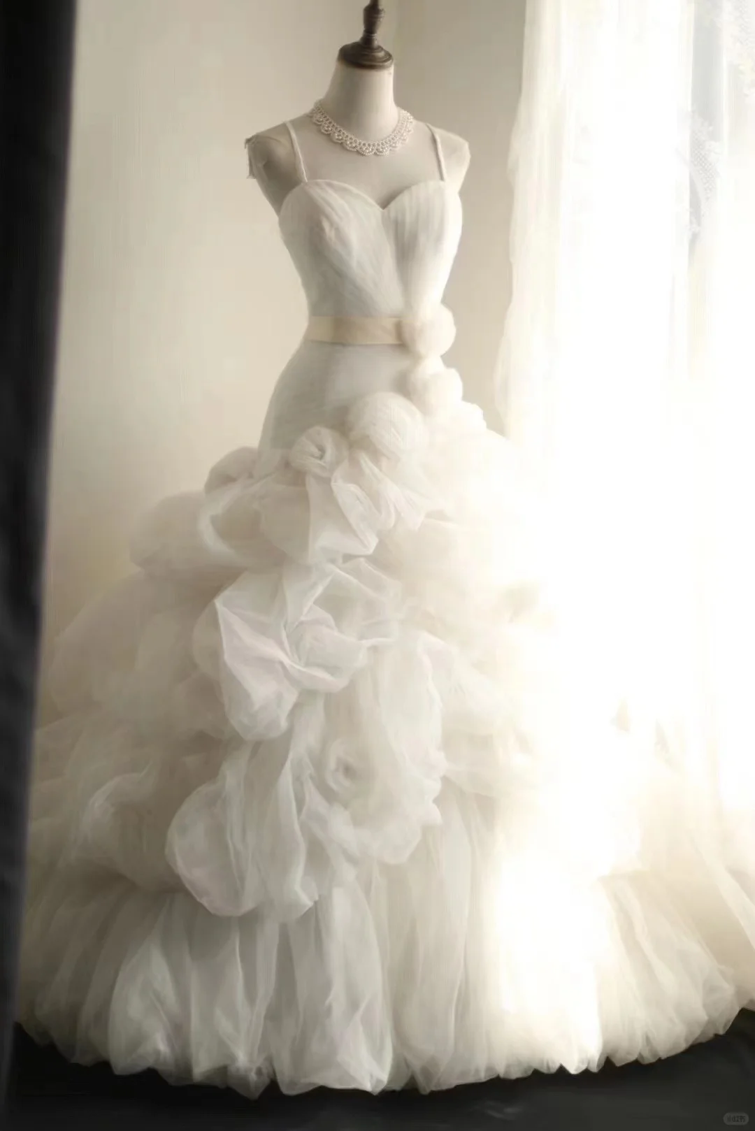 Classy Spaghetti Straps Tulle Ruched White A Line Long Wedding Dress cc3189