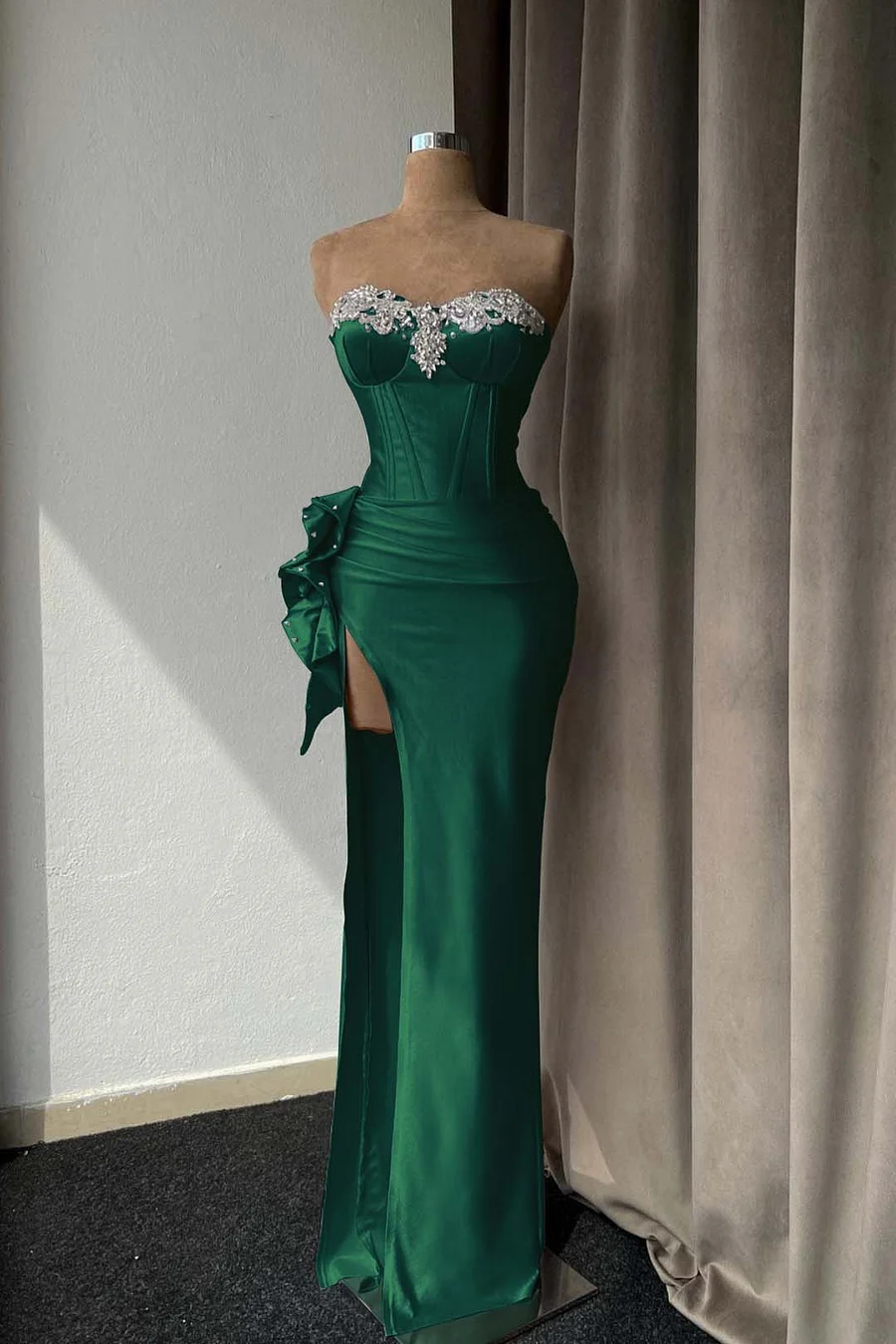 Luxurious Silver Strapless Beaded Slit Evening Dress Sheath Prom Dress cc1654
