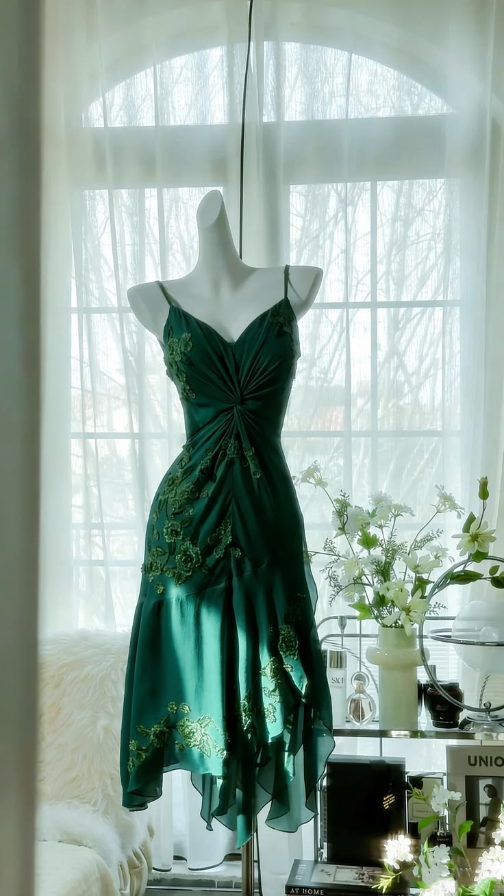 Fashion Spaghetti Straps Appliques Beaded Green Chiffon Homecoming Dress Graduation Dress cc3036