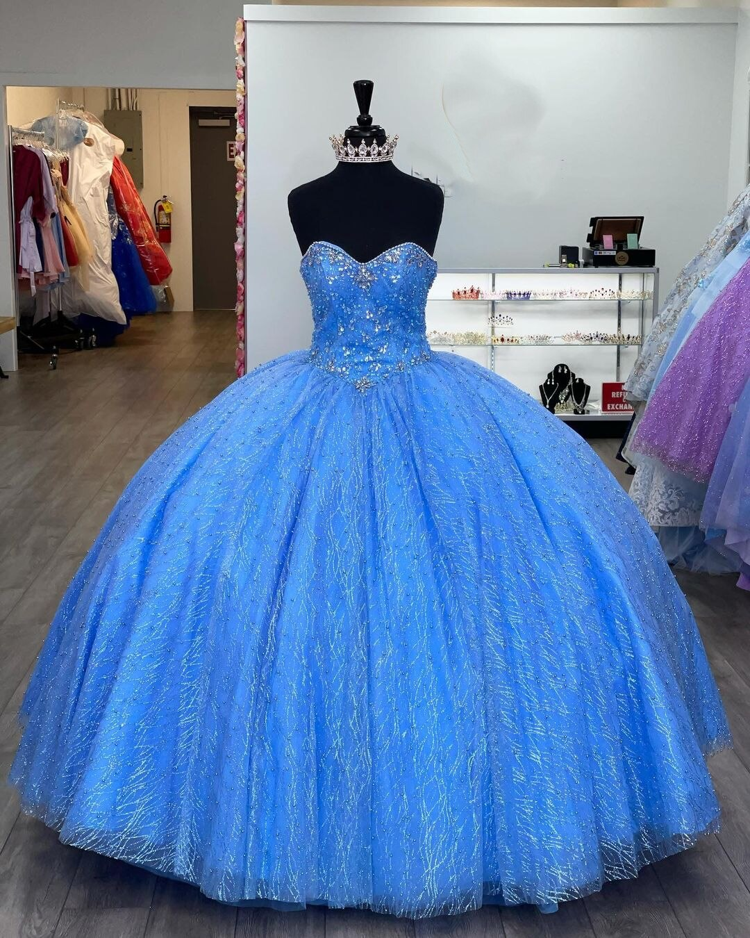 Cape Puffy Ball Gown Quinceanera Sweet 16 Dress Sweetheart Long Prom Gown Quince c2537
