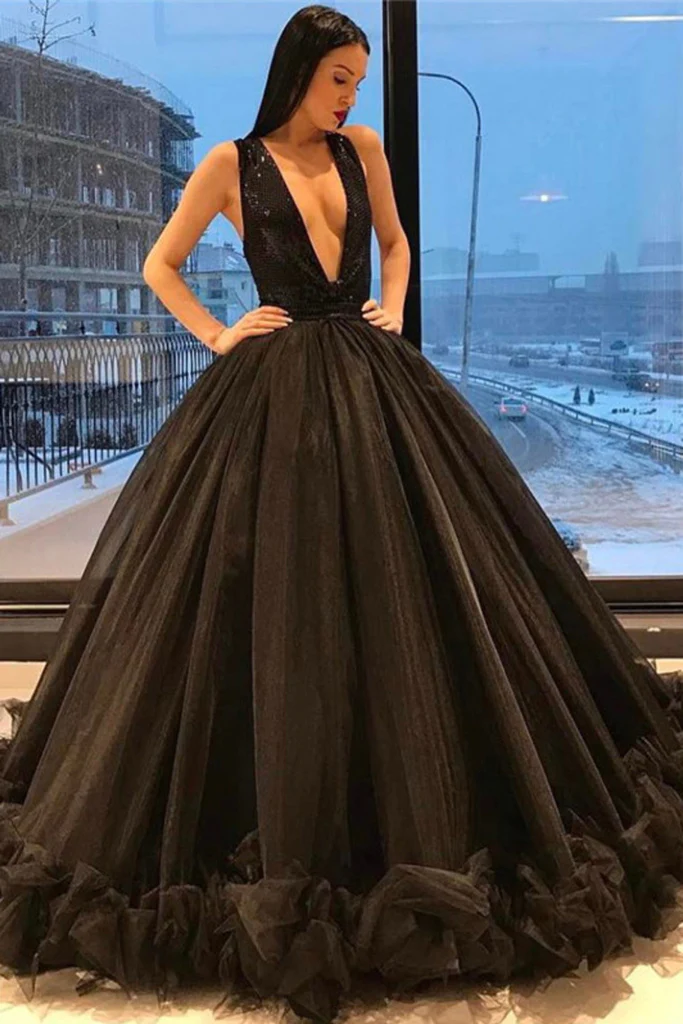 Black Quinceanera Dresses Ball Gown V Neck Sequined Bodice Tulle Floor Length cc312