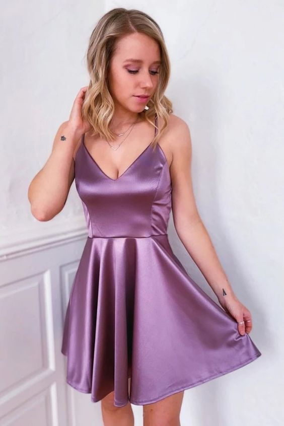 Cute V Neck Backless Purple Short Homecoming Dress C06
