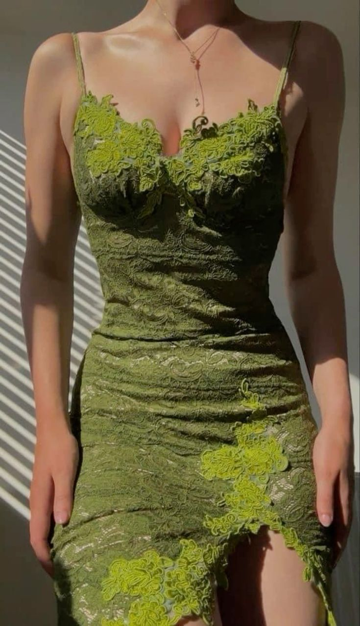 Vintage Green Lace Appliques Prom Dress Sexy Spaghetti Straps Evening Dress cc1521