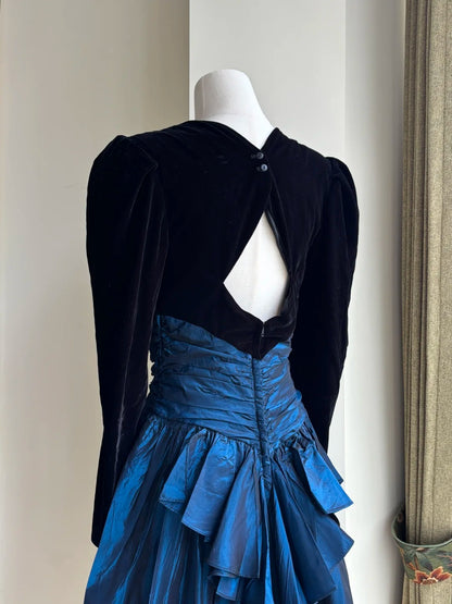 Vintage Black And Blue A-line Long-sleeved Velvet And Satin Prom Dress Evening Dress cc5339