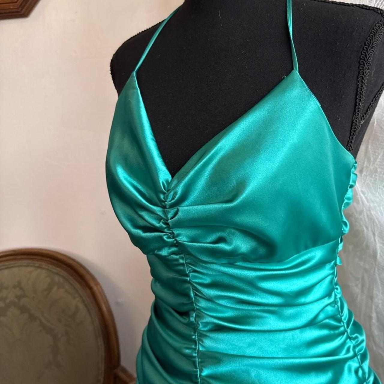 Elegant Halter Green V Neck Satin Pleated Ruffled Mini Party Dress Formal 7th Grade Homecoming Dress cc3468