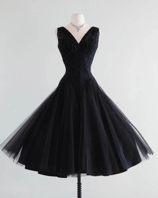 Classy V Neck Tulle Lace A Line Birthday Outfits Black Short 6th Grade Homecoming Dress cc3347