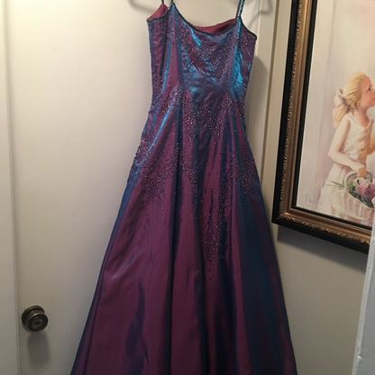 Luxury Spaghetti Straps Purple Satin Beaded Evening Dress Long A Line Prom Dress cc2456
