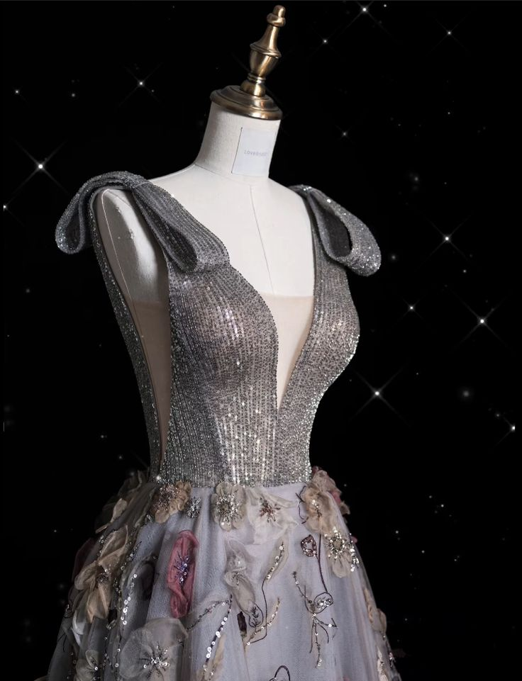 Charming Deep V Tulle Beded Appliques Ball Gown Gray A Line Prom Evening Dress cc2453