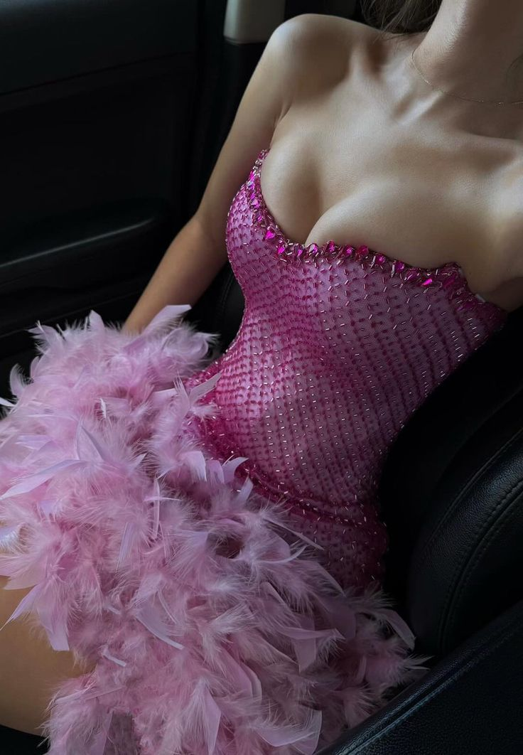Luxurious Pink Strapless Sequin Beaded Feathers Sheath Cocktail Dress Short Homecoming Dress cc3432