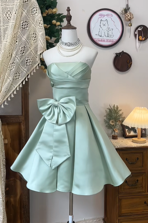 Cute Green Strapless Satin Pleated Bow Homecoming Dress Short Birthday Outfits cc3101